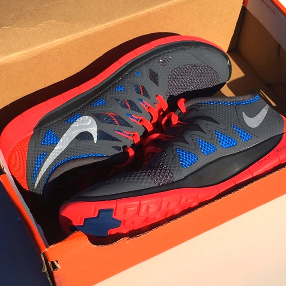Nike Shoes - NIKE FREE 5.0 Size 8.5 Women